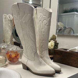 Torrid White Western-Style Knee-High Boots NWT